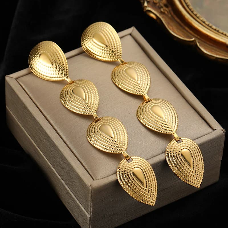Дълги обеци с ресни, златист цвят