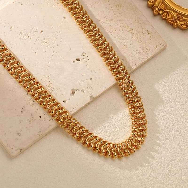 Текстурираноstatement колие с 18K PVD покритие