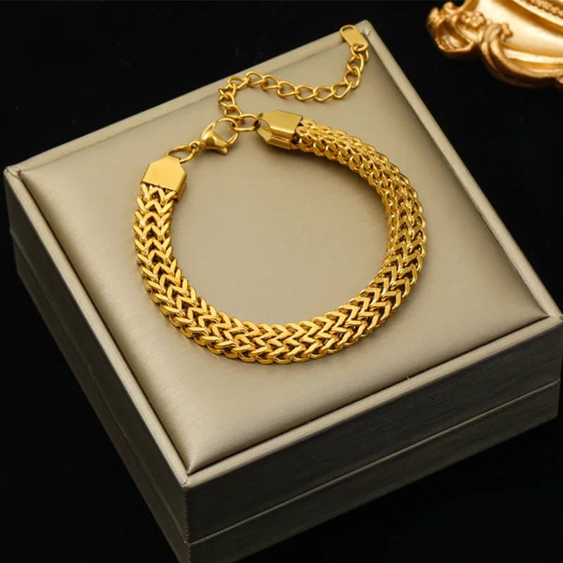 Комплект масивна верижка огърлие (choker) и гривна в златист цвят